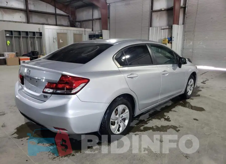 19XFB2F53FE009228 Photo# 3