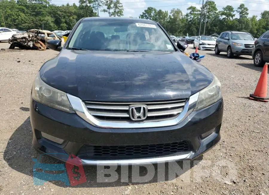1HGCR2F57FA258232 Photo# 5