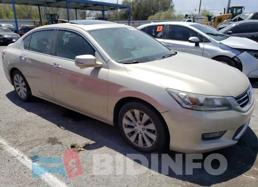1HGCR2F89FA171717 Photo# 4