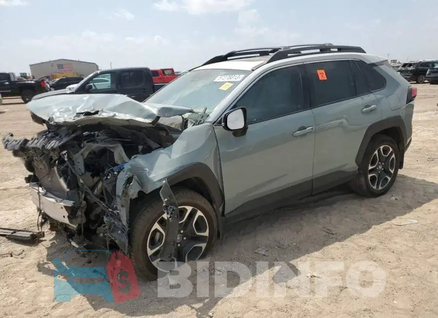 2T3J1RFV2KW027501 Photo# 1