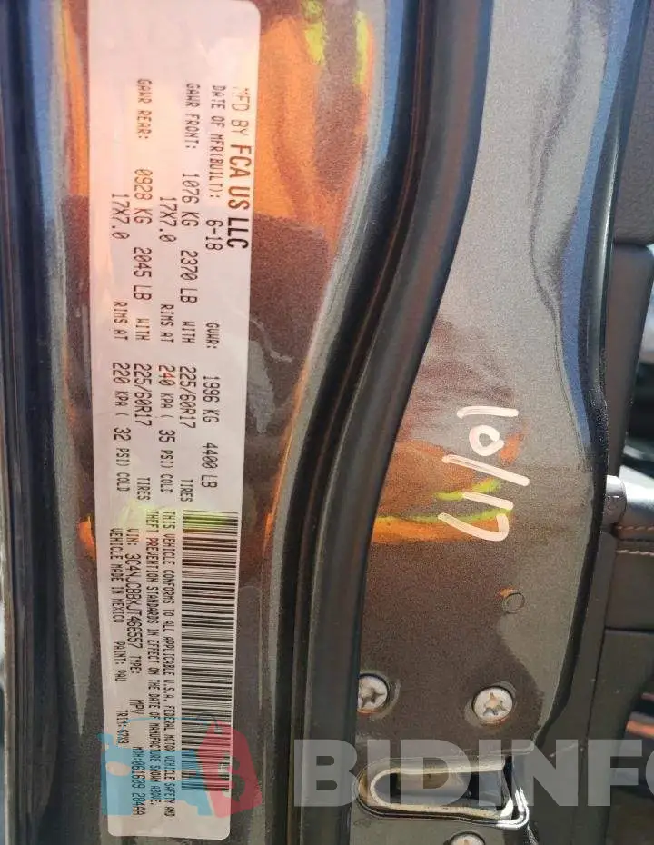 3C4NJCBBXJT466557 Photo# 13