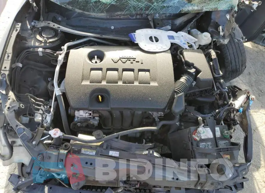 2T1BURHE5JC003033 Photo# 11