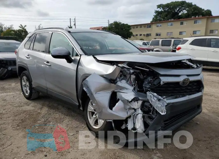 2T3W1RFV2MC135563 Photo# 4
