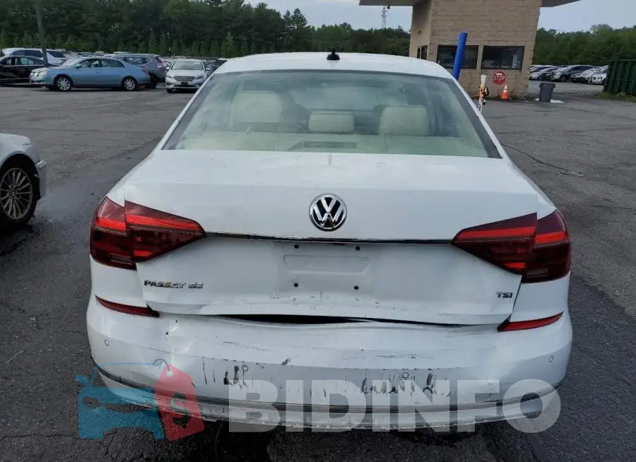 1VWGT7A3XHC033781 Photo# 6