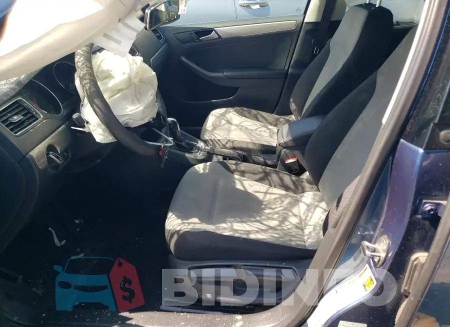 3VW2B7AJ1HM202077 Photo# 7