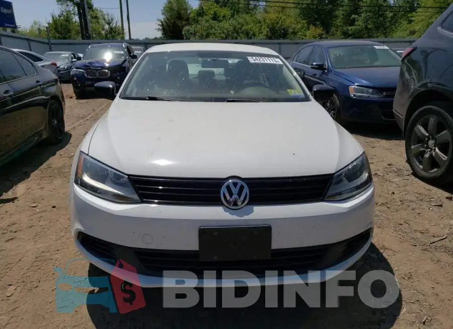 3VW2K7AJ5EM305479 Photo# 5