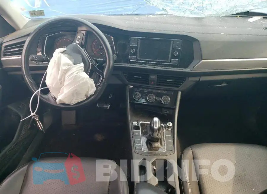 3VWC57BU5KM215118 Photo# 8