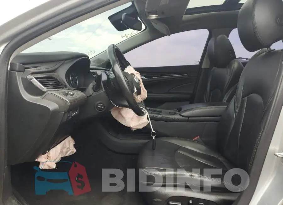 1G4ZR5SS3HU152914 Photo# 7