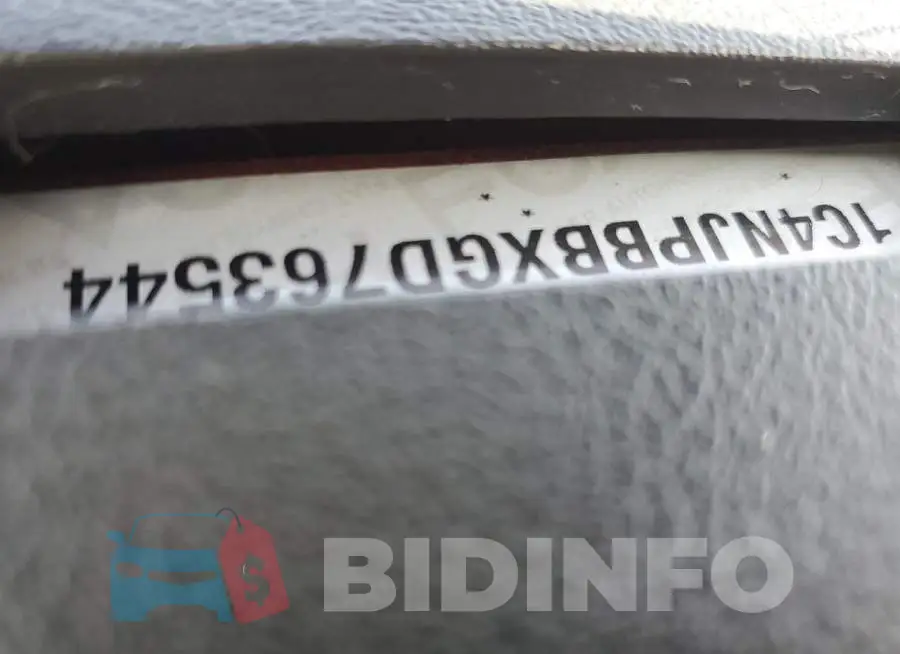1C4NJPBBXGD763544 Photo# 14
