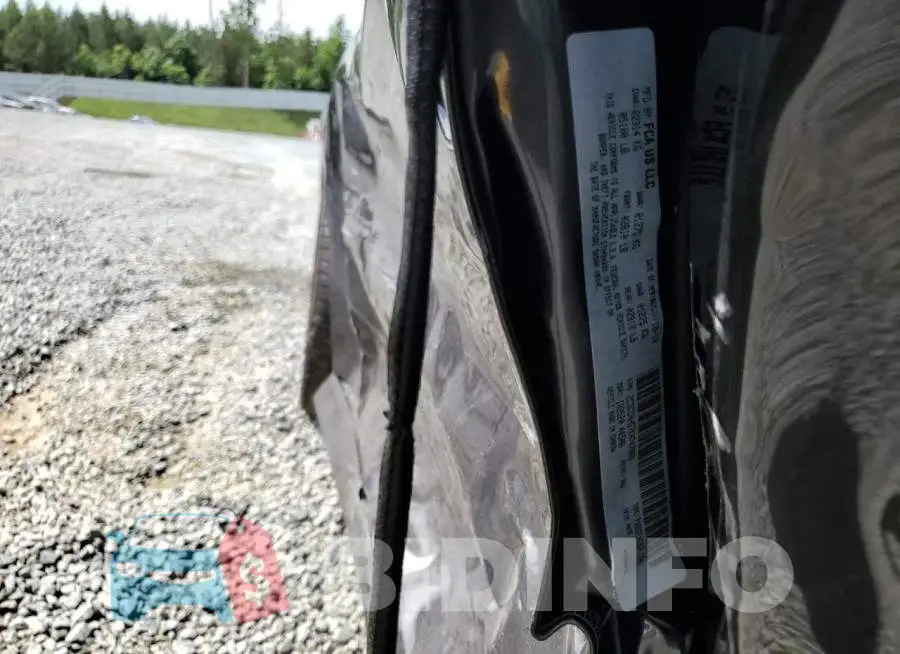 2C3CDXHG7KH747089 Photo# 12