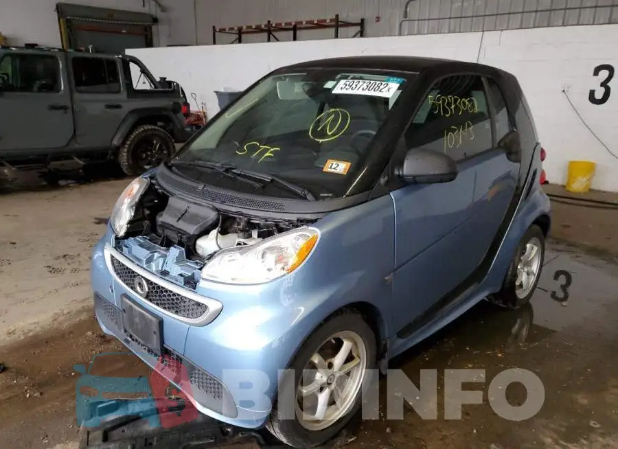 WMEEJ3BA2EK775214 Photo# 2