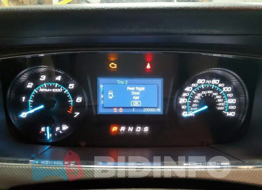 1FAHP2D80FG169869 Photo# 9