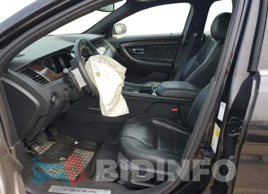 1FAHP2F83KG109821 Photo# 7