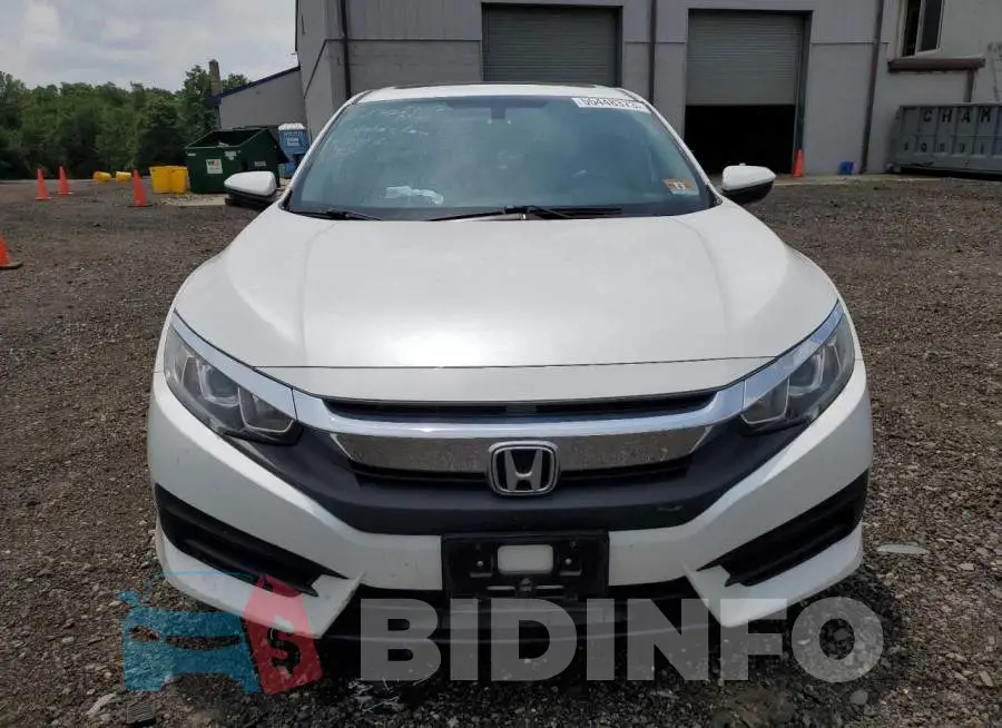 19XFC2F75HE211652 Photo# 5