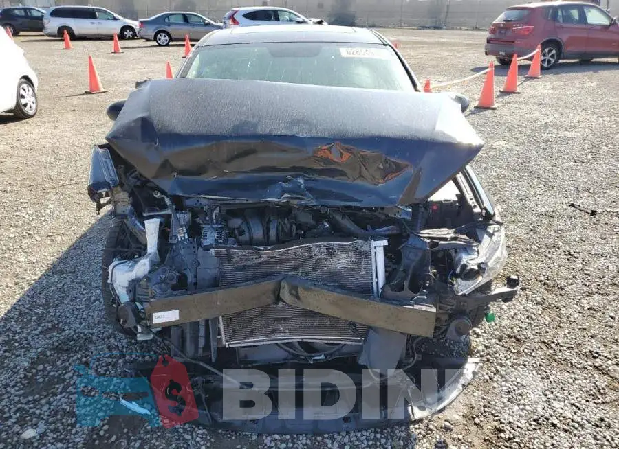 5NPD84LF1JH350940 Photo# 5
