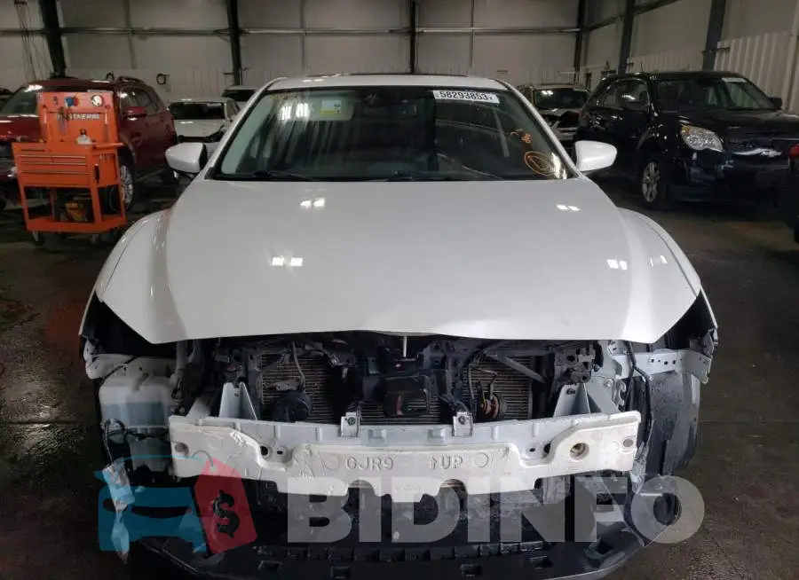 JM1GJ1W65E1120536 Photo# 5