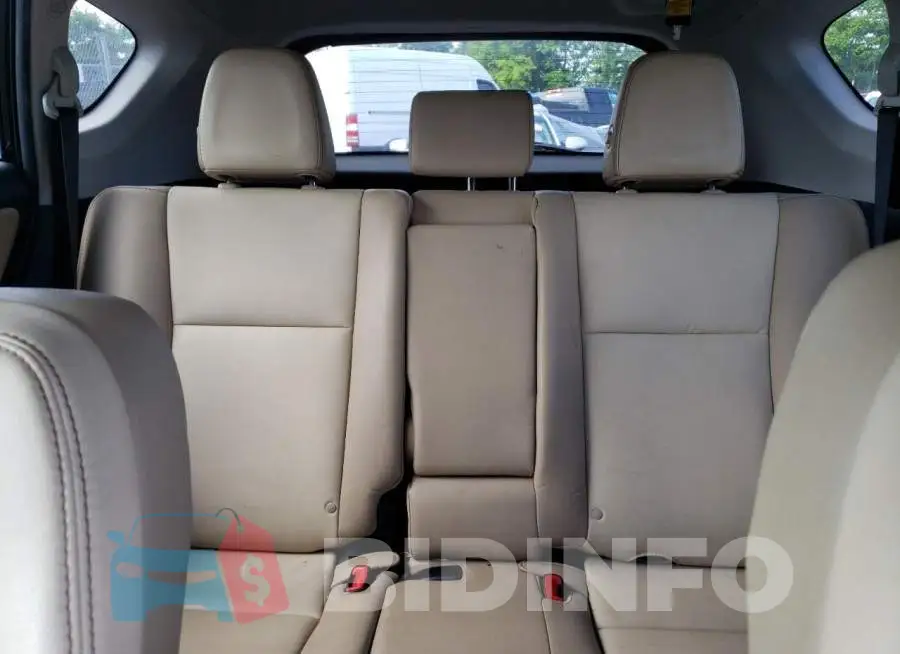 2T3DFREV1FW332915 Photo# 10