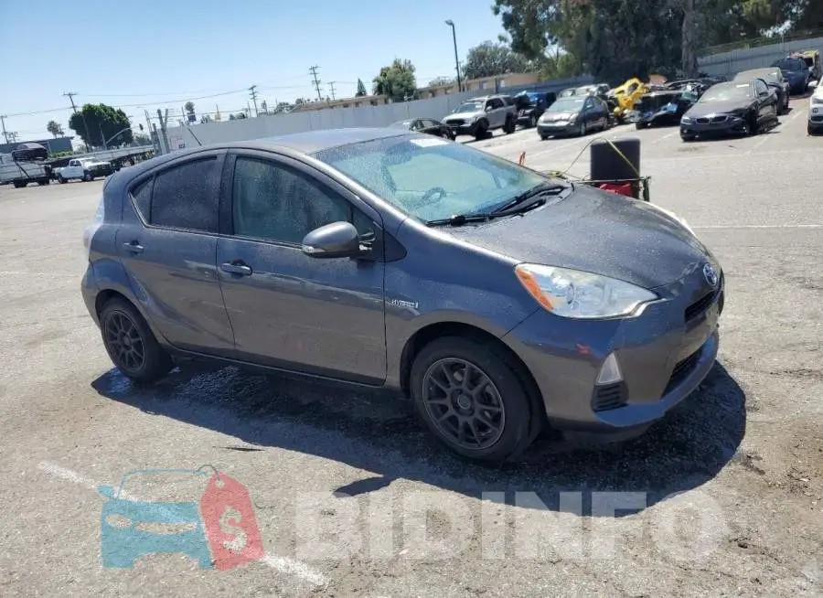 JTDKDTB35E1573838 Photo# 4