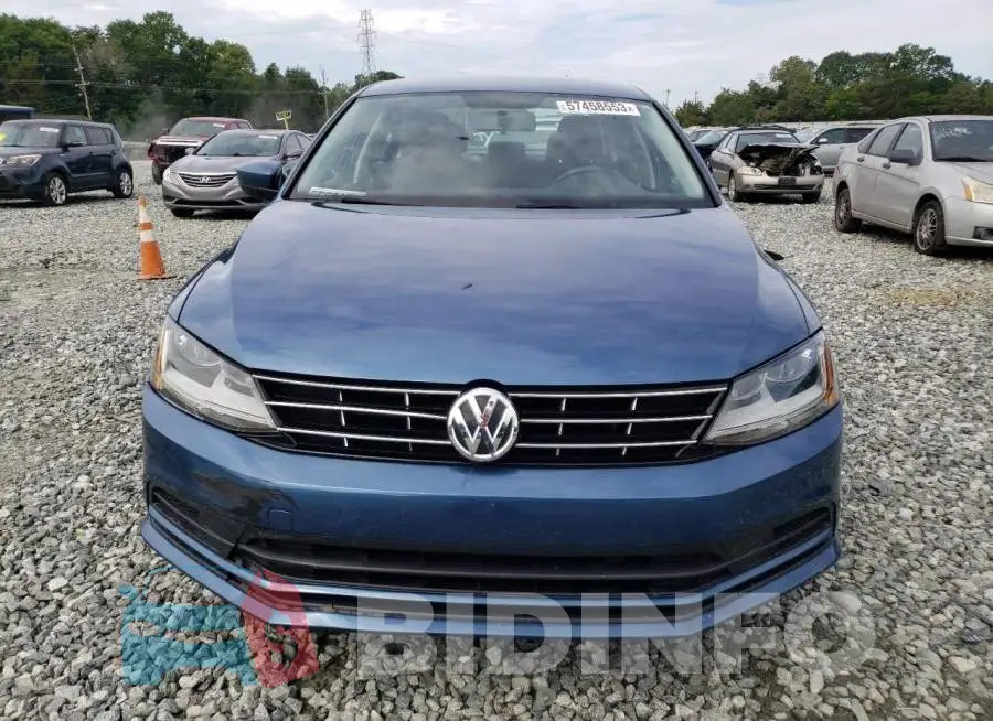 3VW2B7AJ2JM228337 Photo# 5