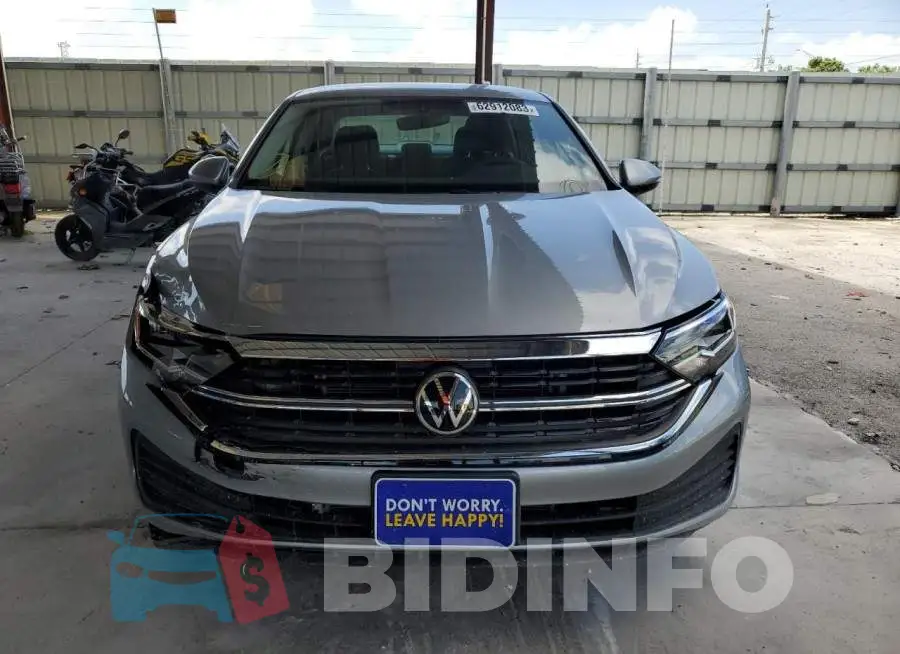 3VW5M7BU3PM018290 Photo# 5