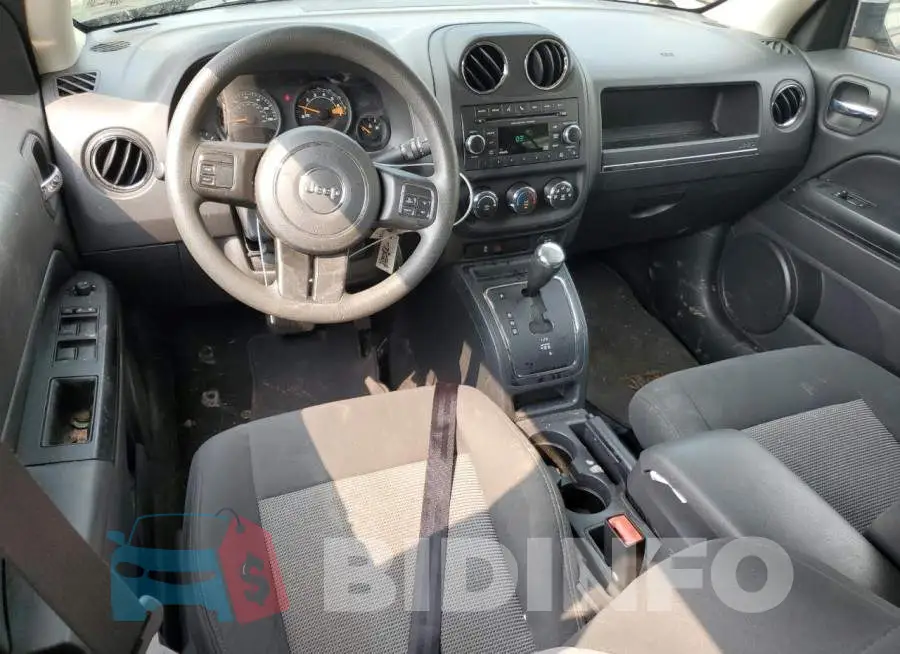 1C4NJPBB3FD158439 Photo# 8