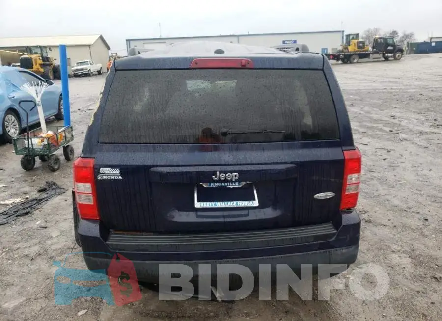1C4NJPFB7GD731936 Photo# 6