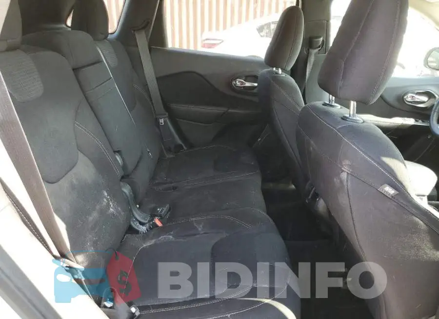 1C4PJLCB7FW766436 Photo# 10