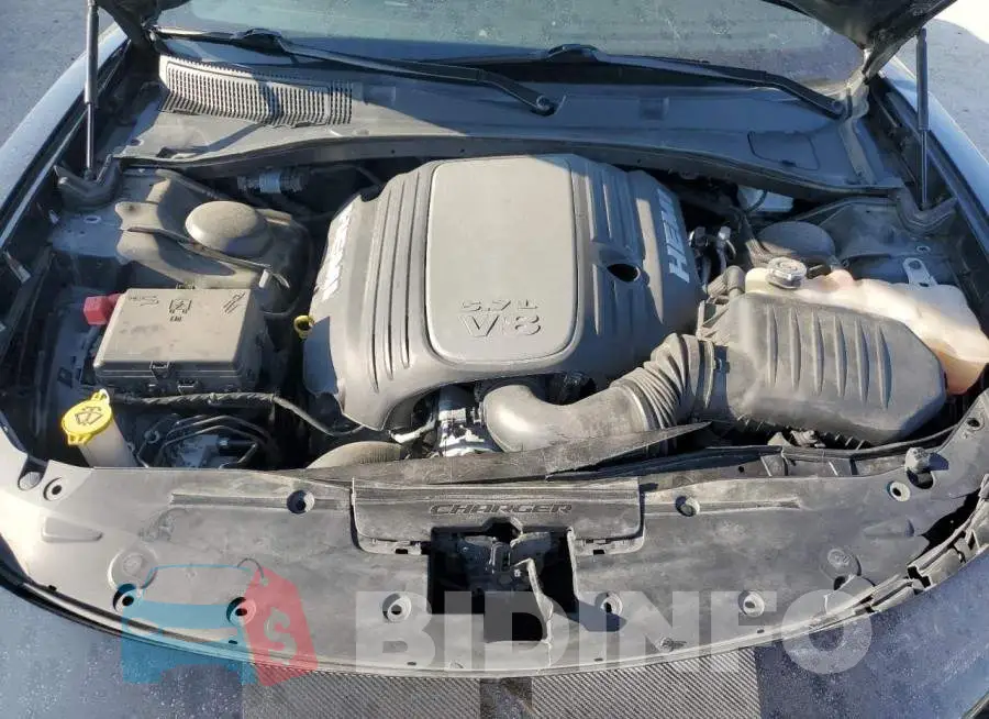 2C3CDXCT4JH278840 Photo# 11
