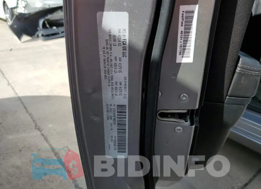 2C3CDXHG8FH862919 Photo# 12