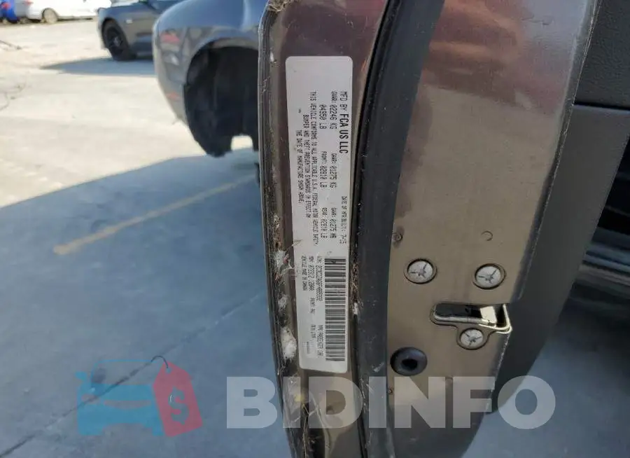 2C3CDZAG6FH885332 Photo# 12