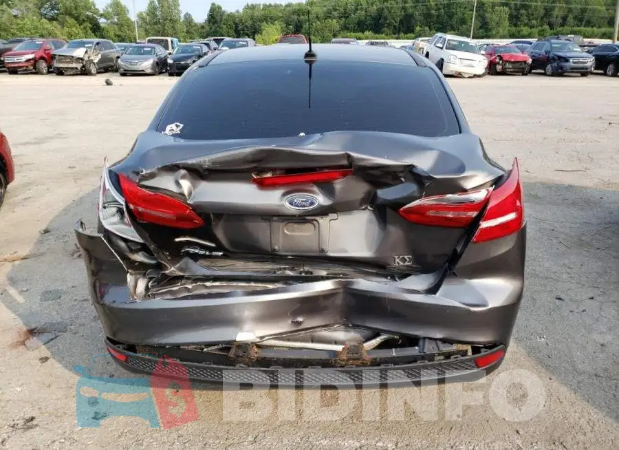 1FADP3E23GL261422 Photo# 6