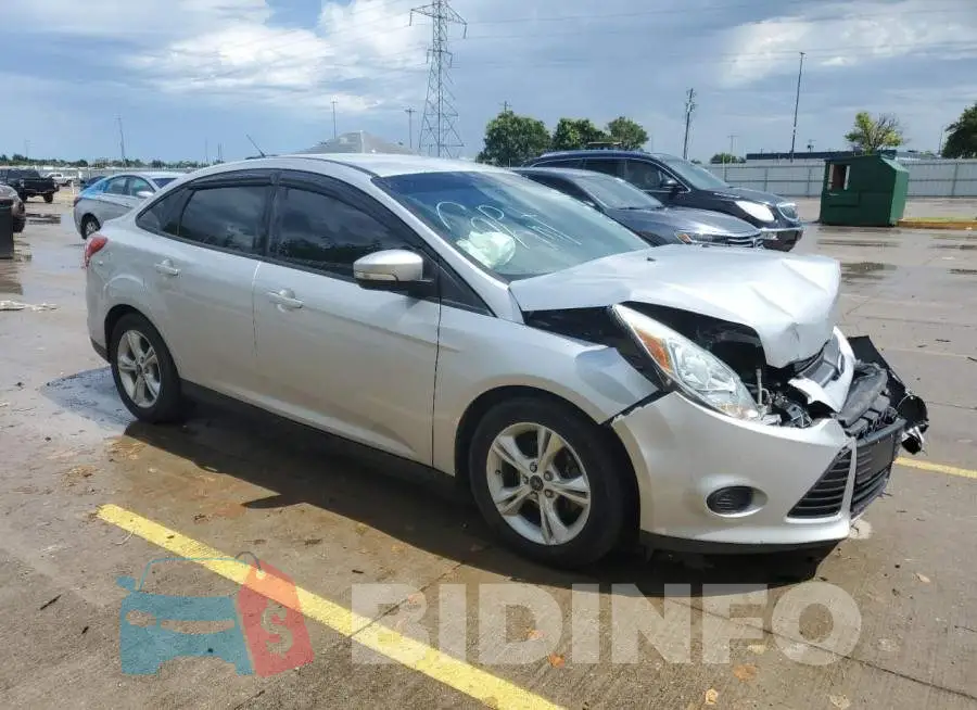 1FADP3F22EL459694 Photo# 4