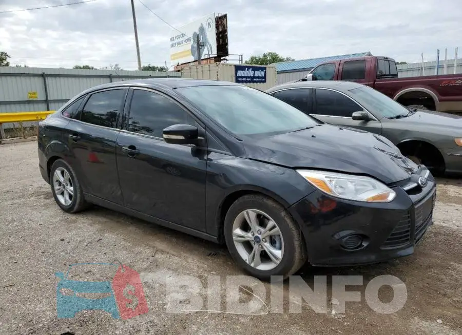 1FADP3F28EL300940 Photo# 4
