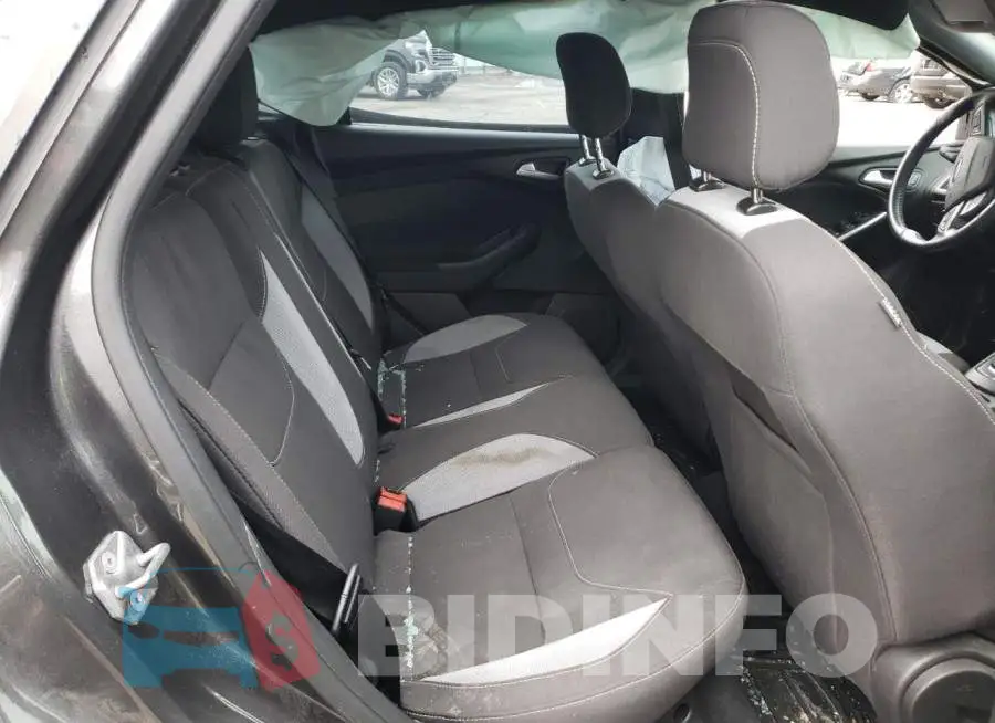 1FADP3L95FL350276 Photo# 10