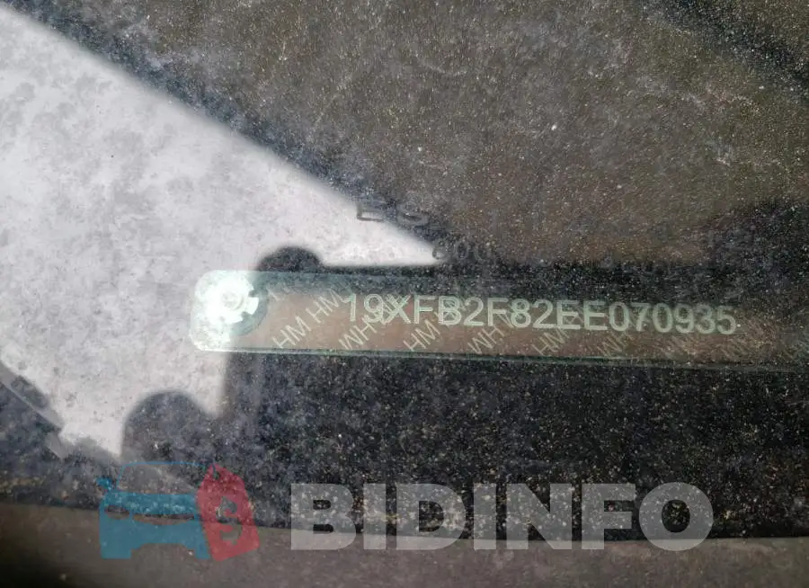 19XFB2F82EE070935 Photo# 12
