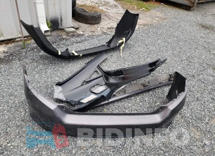 19XFC2F70GE001748 Photo# 12