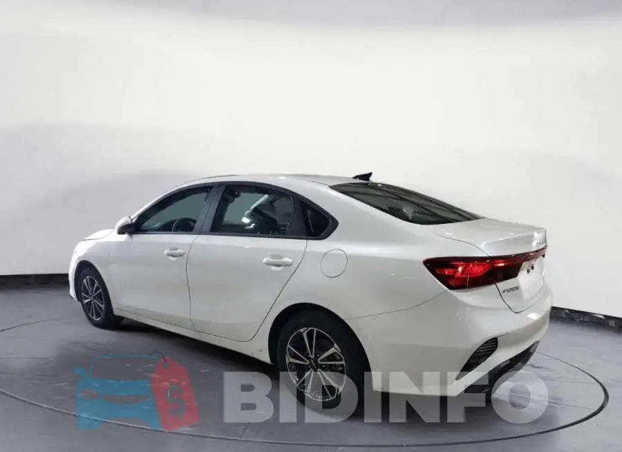 3KPF24AD8PE578023 Photo# 2