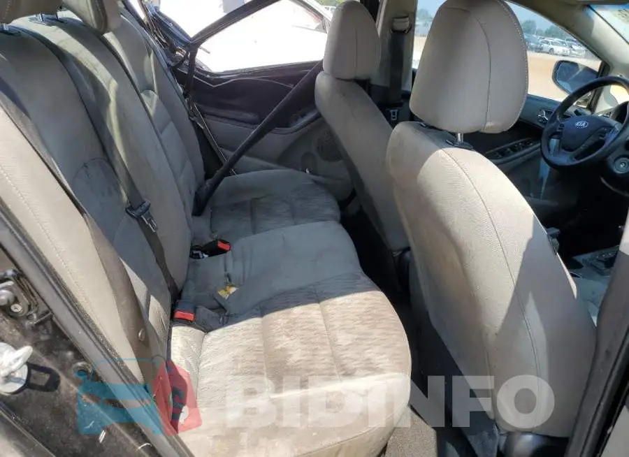 KNAFK4A61E5063243 Photo# 10