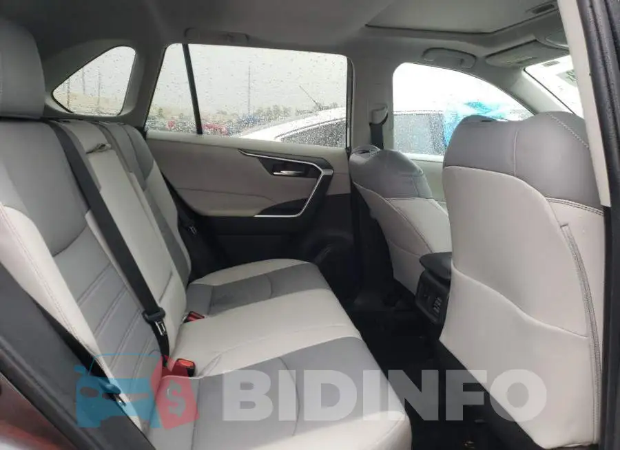 2T3A1RFV9MC254883 Photo# 10