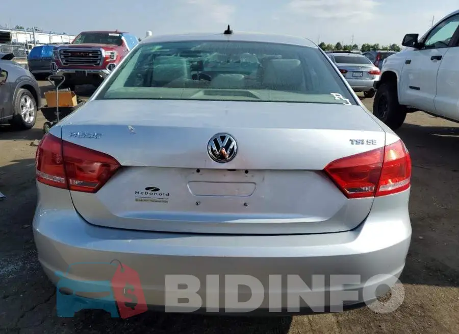 1VWBS7A33EC094933 Photo# 6