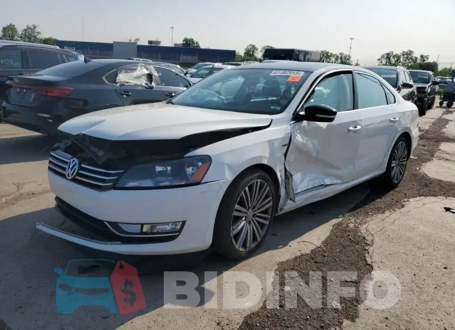 1VWBS7A3XFC012472 Photo# 1