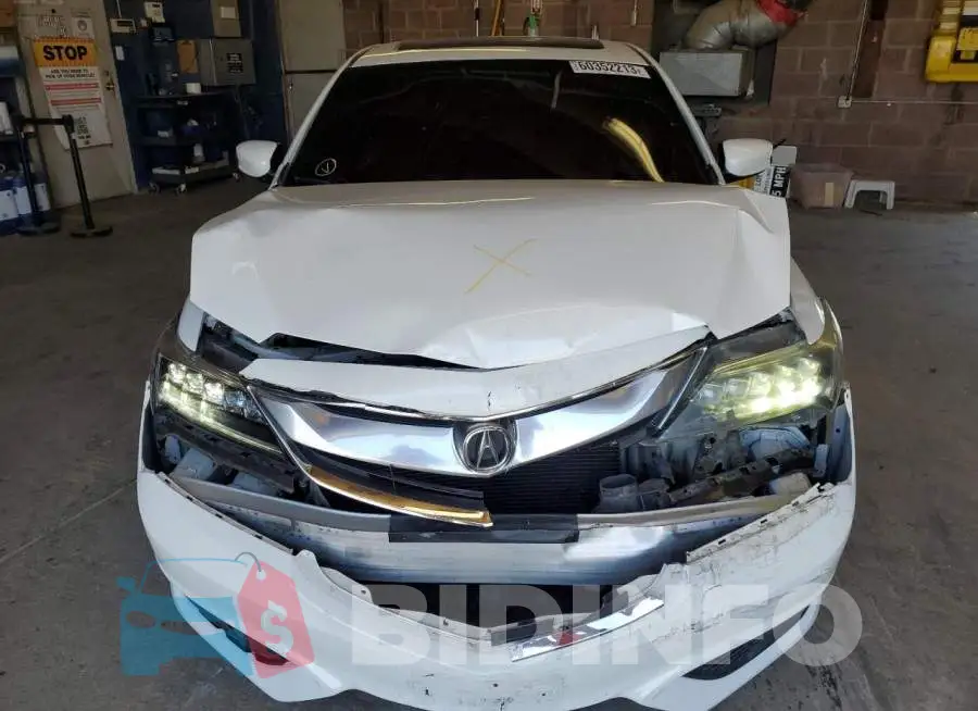 19UDE2F39GA014727 Photo# 5