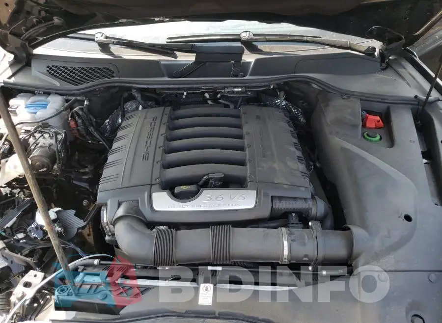 WP1AA2A20GKA14586 Photo# 7