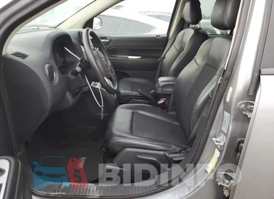 1C4NJDEB2HD176623 Photo# 7