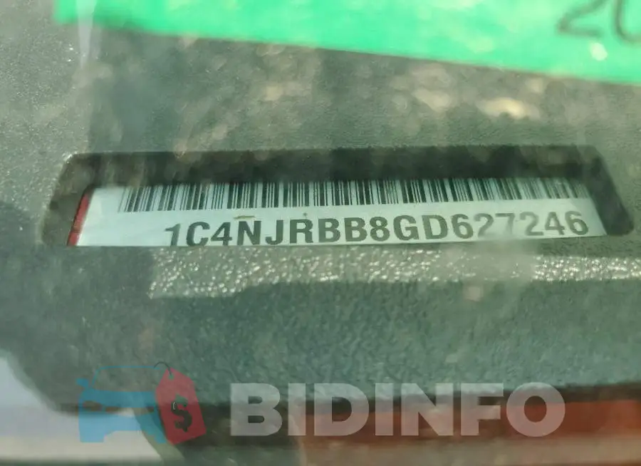 1C4NJRBB8GD627246 Photo# 13