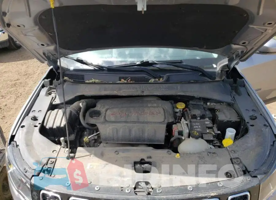 3C4NJDCB8JT458185 Photo# 12