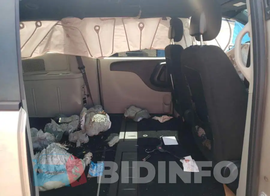 2C4RDGBG6GR235811 Photo# 11
