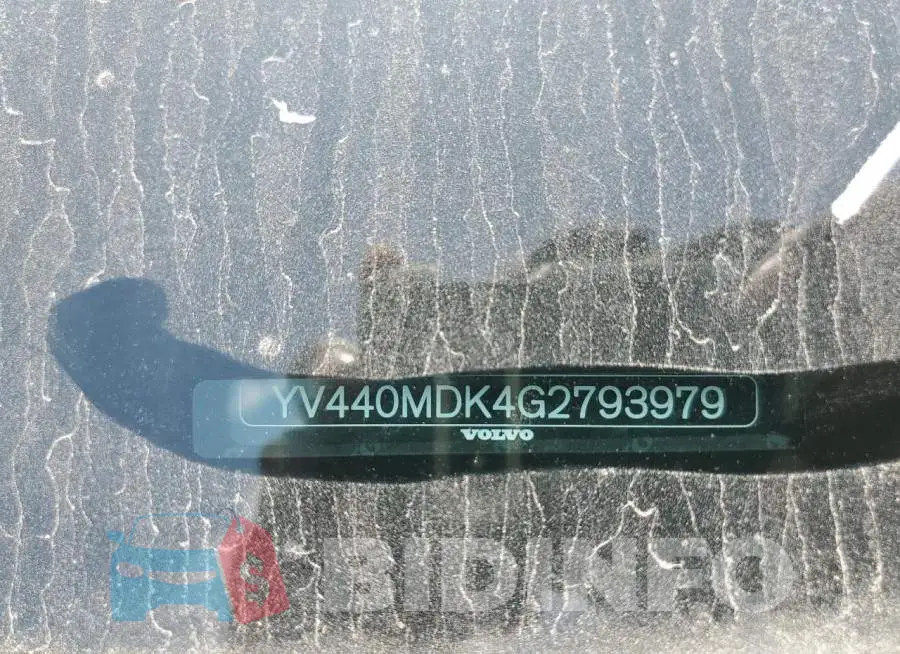 YV440MDK4G2793979 Photo# 13