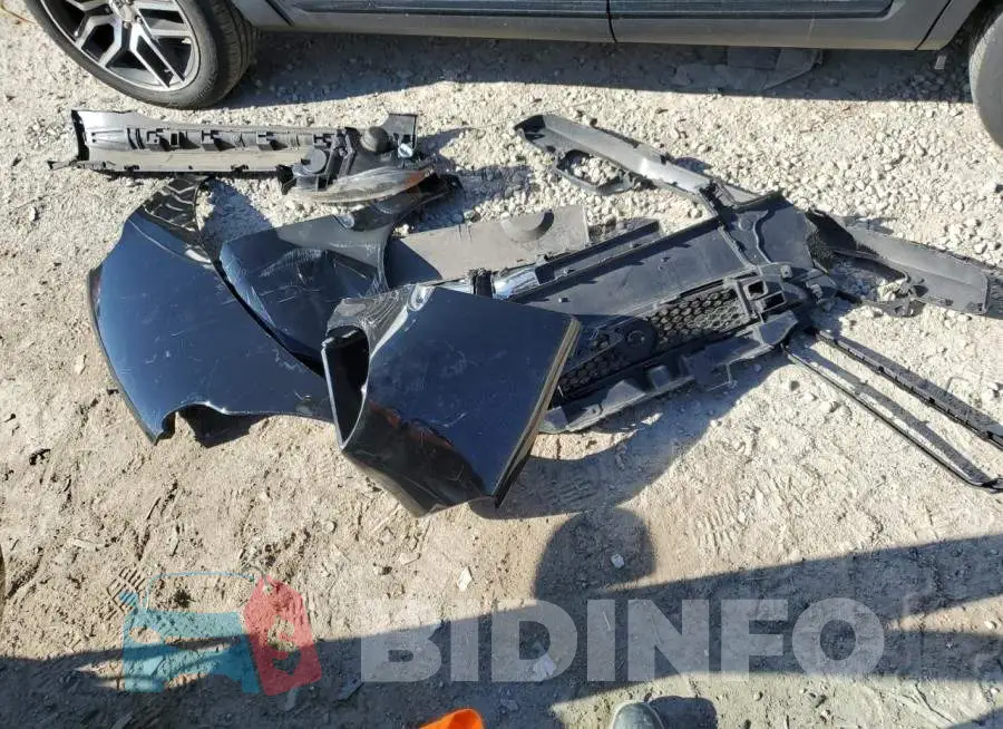 WMEEJ3BA9FK797437 Photo# 12