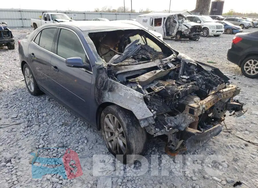 1G11E5SL3EF273053 Photo# 4